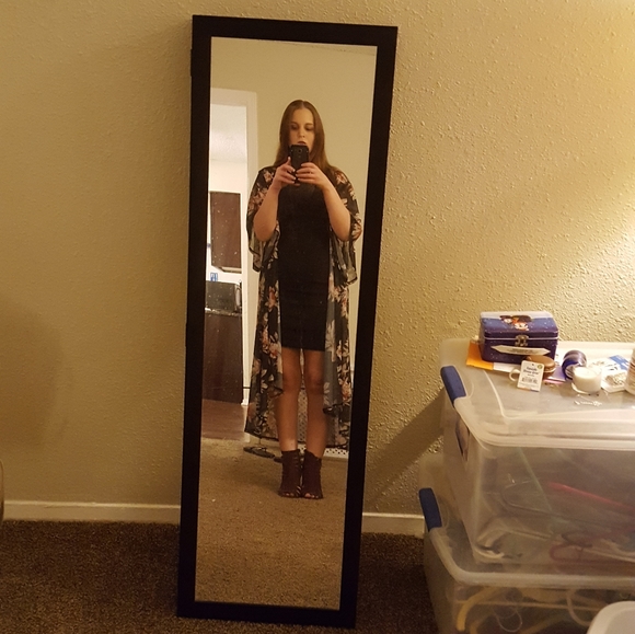 Kimono - Picture 2 of 3